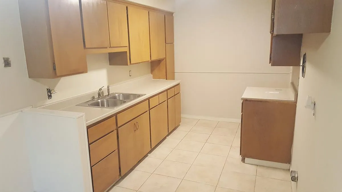 2 bed, 725 sqft, $1,350 — Photo 3