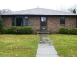 3055 Greenview Dr, Green Bay, WI 54311