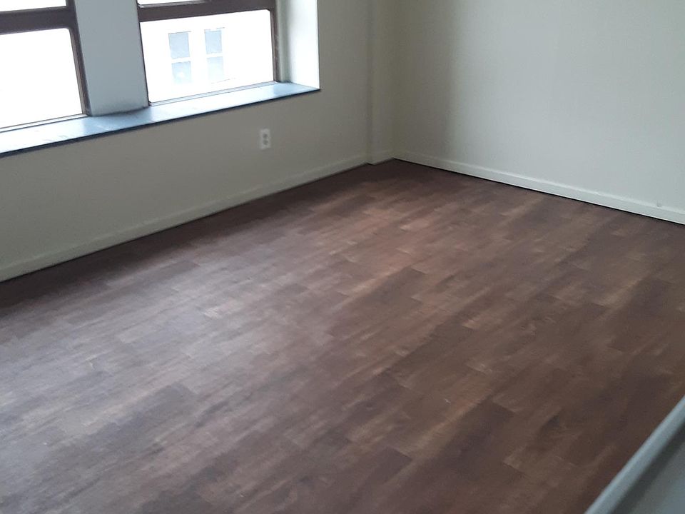 2nd image of 35 Chestnut St APT 801
