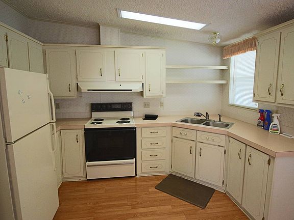 4th image of 15131 Johansson Ave