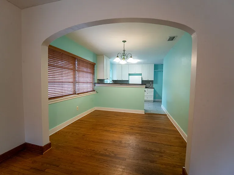 64 Fullerwood Dr — Photo 8
