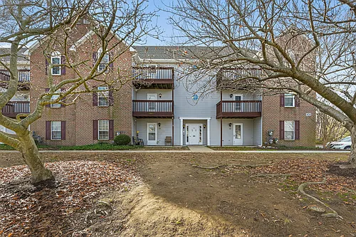 102 N Caroline Pl #203 Photo 1