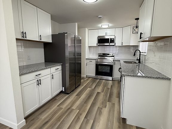 2nd image of 1406 E 16th St Unit B