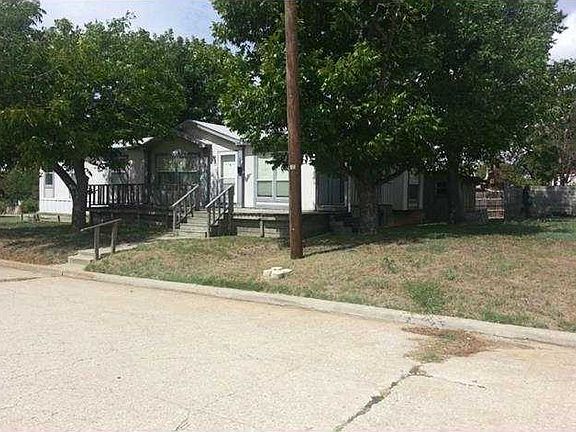 3rd image of 224 W Milam Ave