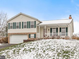 169 Berkshire Ln, Stewartstown, PA 17363