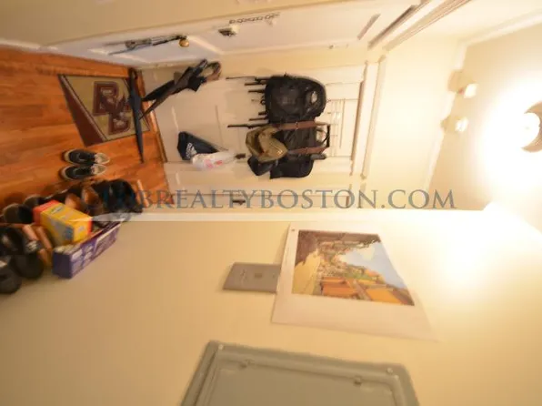 107 Gordon St APT 11, Boston, MA 02135