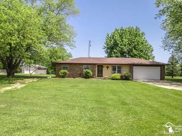 3032 Wood Rd, Erie, MI 48133
