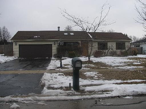 1st image of 6S044 N Westwind Dr