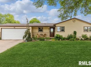 3642 7 1/2 St, East Moline, IL 61244