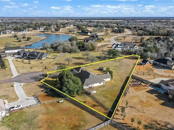 17724 April Vista Ct, College Station, TX 77845