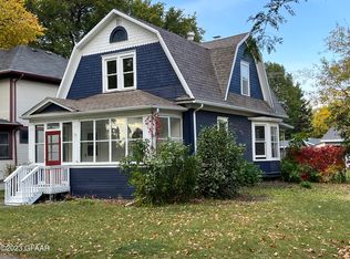 1420 University Ave, Grand Forks, ND 58203