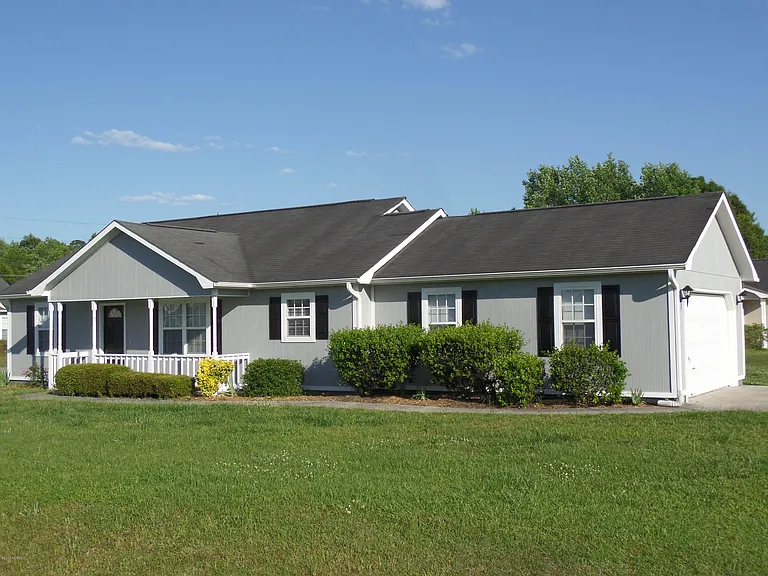 401 Sumrell Way — Photo 3