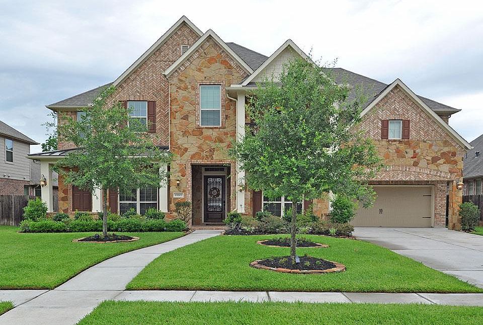 1st image of 15707 Misty Leaf Ln