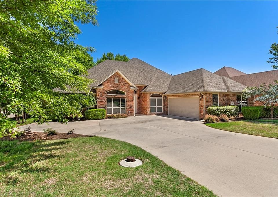 1st image of 2408 N Berkleigh Dr