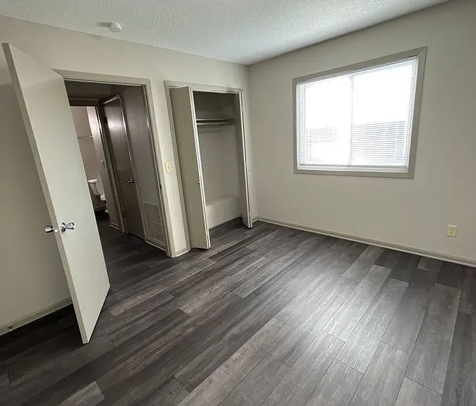 215 Ash St #6 — Photo 5