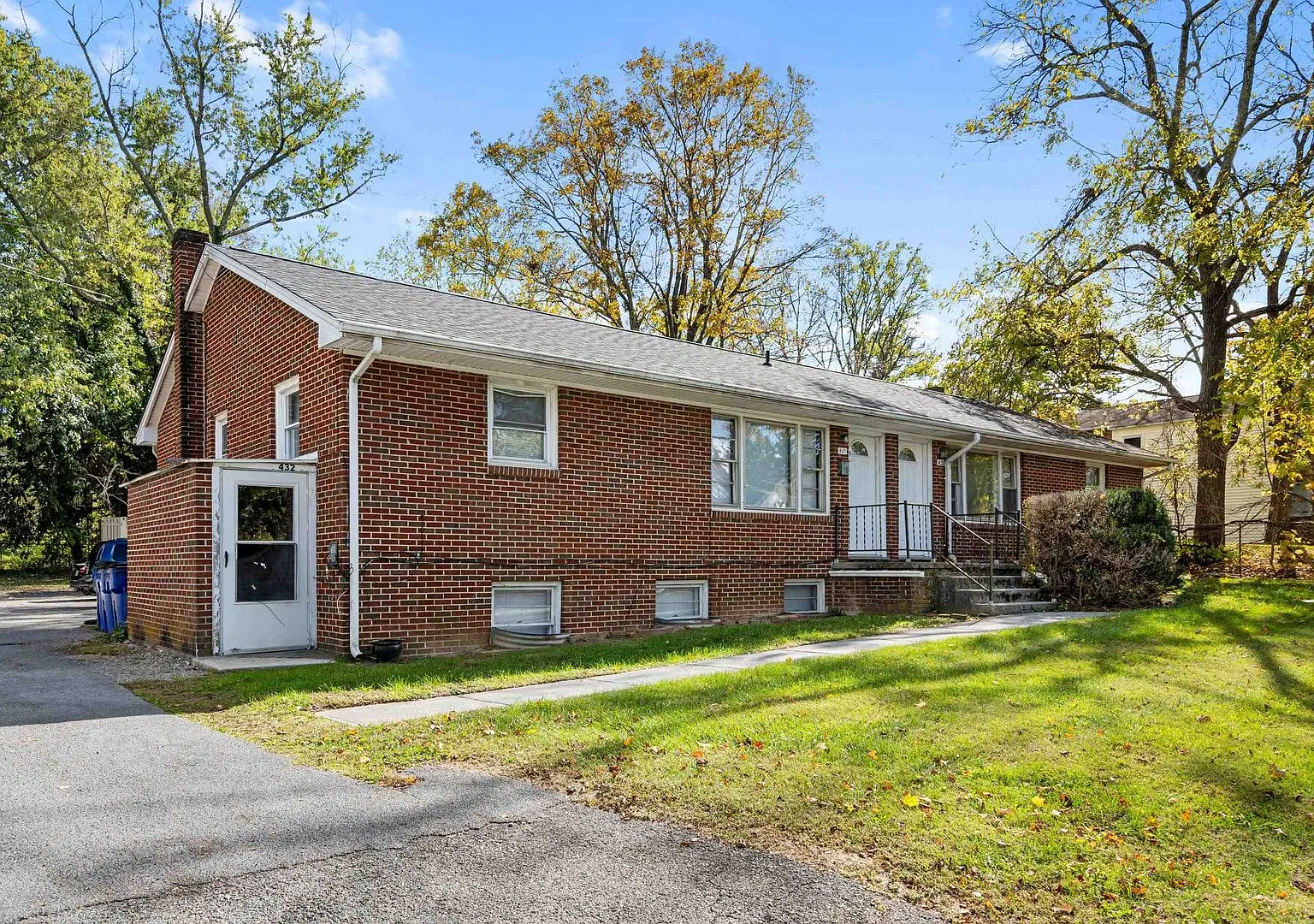 Charming Home Near Virginia Tech — Photo 2