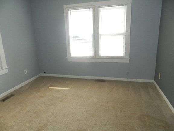 3rd image of 1204 Franklin St