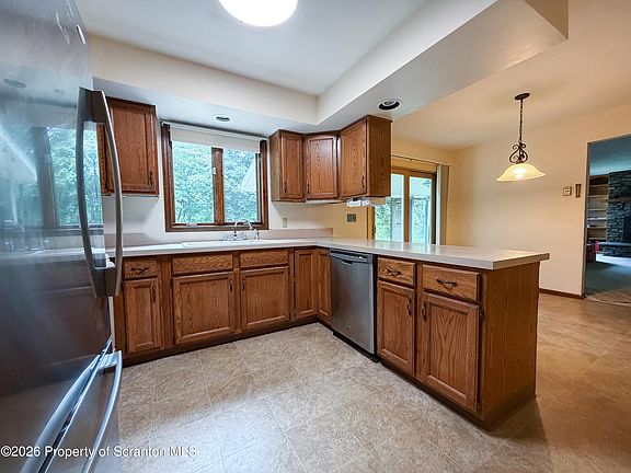 5th image of 836 Laconia Cir