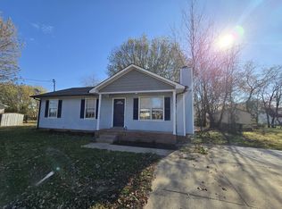 414 Pacific Ave, Oak Grove, KY 42262