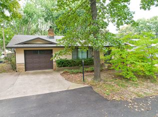 1401 Crest St, Grove, OK 74344