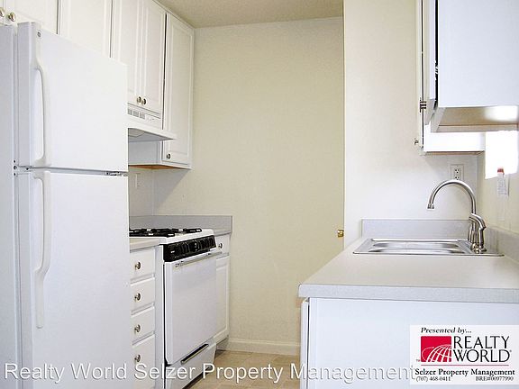 5th image of 1119 S Dora St APT D