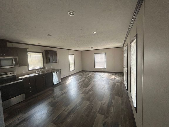 5th image of 673 Armstrong St Lot 95
