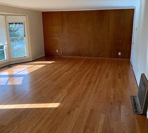 4th image of 560 E Oakside Dr #B