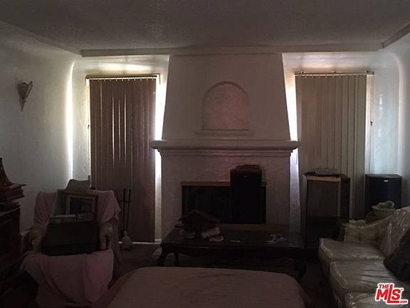 2nd image of 1116 W 103rd St