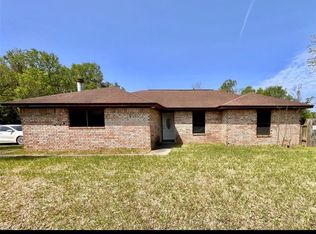 300 Nevils St, Bridge City, TX 77611