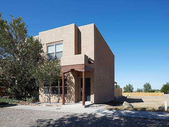 4th image of 15 New Village Ave