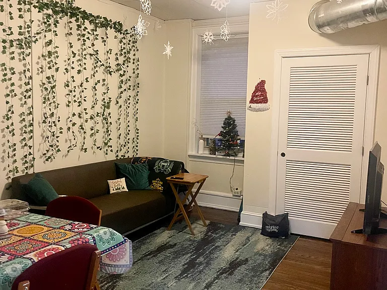 Alexandria Apartments — Photo 30