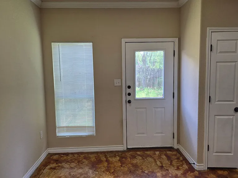 6313 Attucks Ln — Photo 8