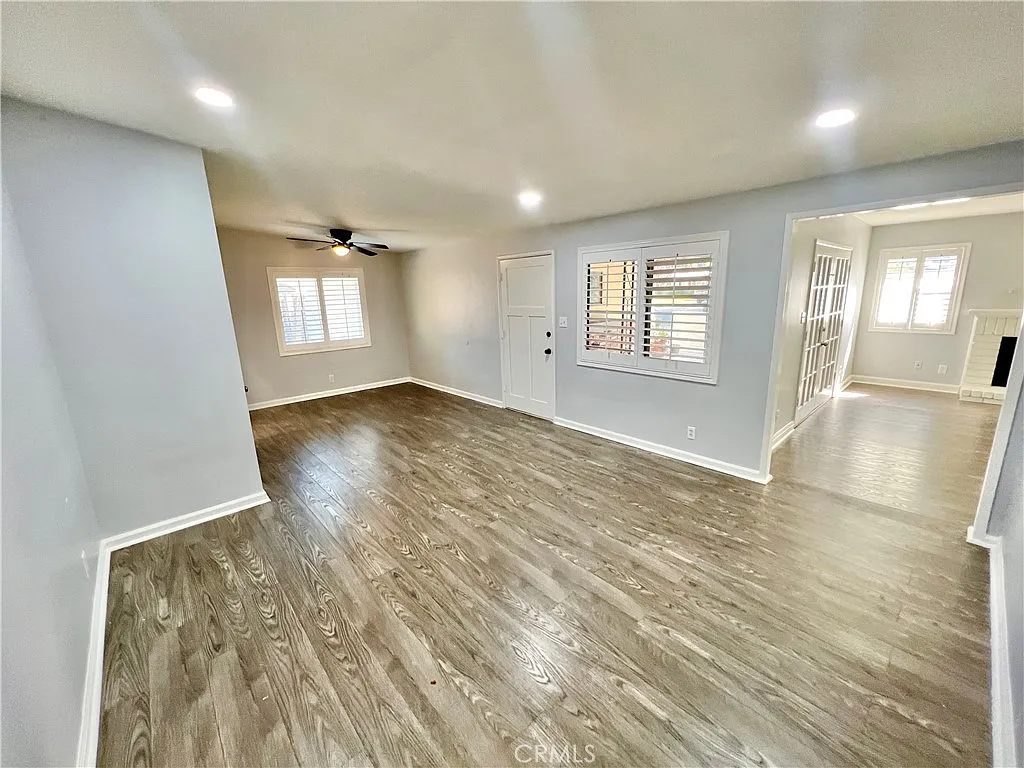 3 bed, 1396 sqft, $2,950 — Photo 2