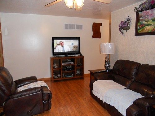 5th image of 1304 Park Ln