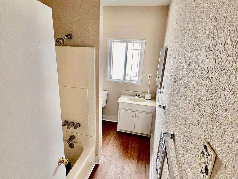 6601 Miramonte Blvd — Photo 15