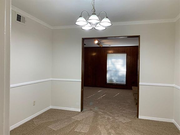 3rd image of 8350 Lullwater Dr