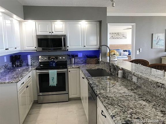 5th image of 3831 S Atlantic Ave APT 106