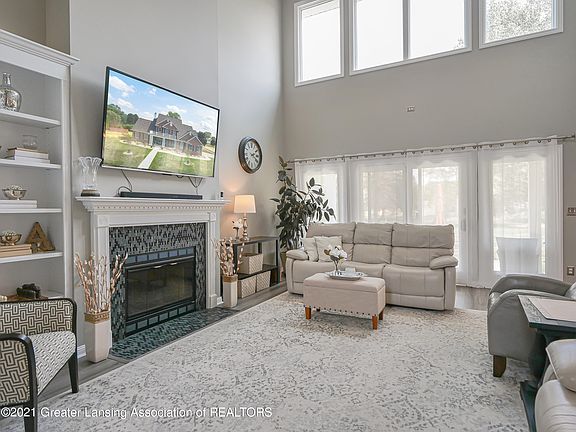 4th image of 502 Drahner Dr #9