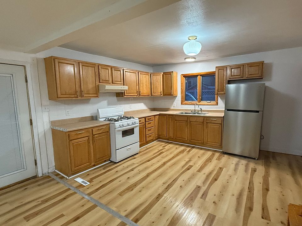 1st image of 8 Temple St #Hse