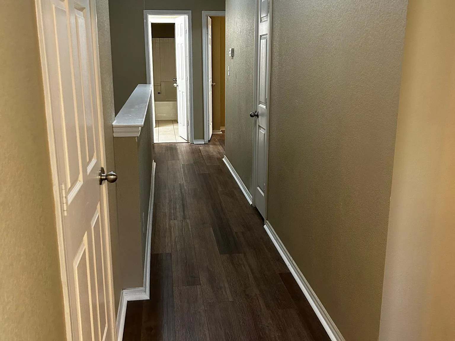 1104 McCormick St — Photo 4