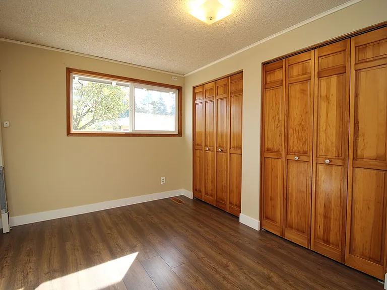 5536 SE Harlow St — Photo 15
