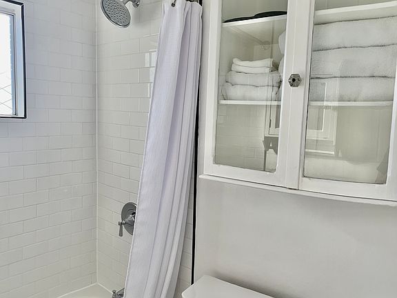 3rd image of 3232 Arroyo Seco Ave #1/2