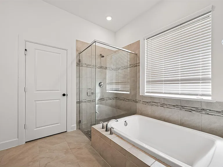 234 Amaranth Way — Photo 29