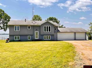5510 N Shore Ct, Madison Lake, MN 56063
