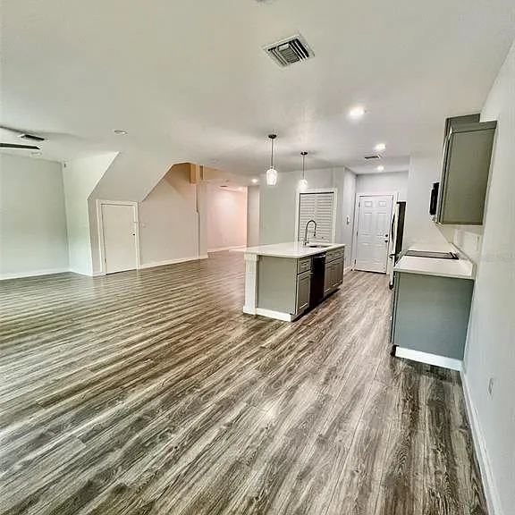 1954 Freedom Dr — Photo 14