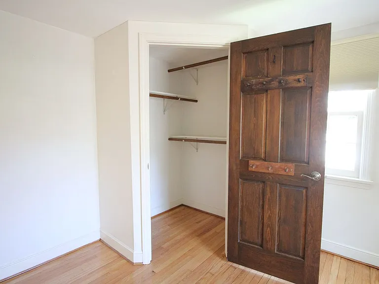 174 Henry St — Photo 14