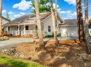 104 Eagle View Ln, Pt Ludlow, WA 98365