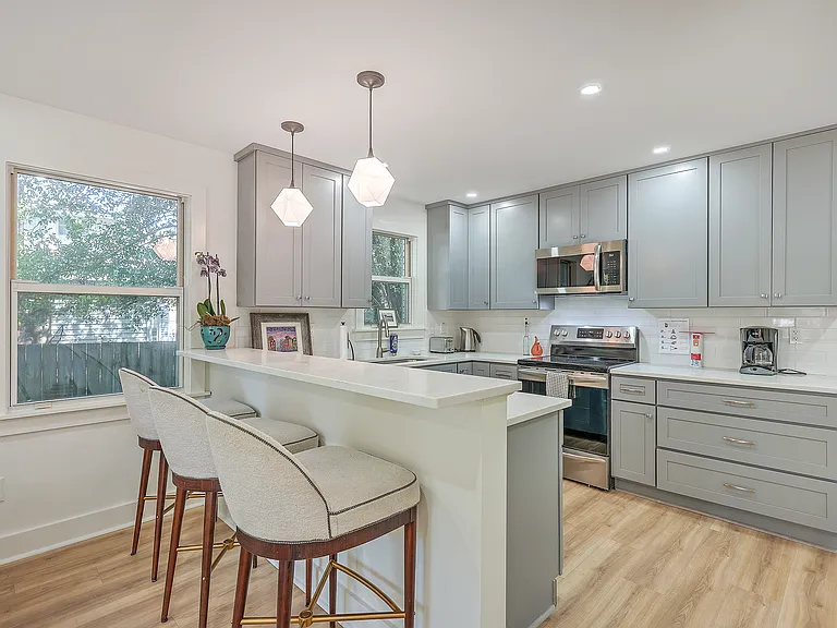 1136 Marquis Rd — Photo 14