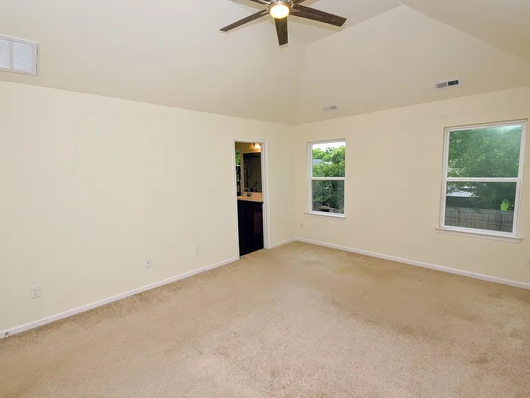 4115 Franklin St — Photo 5