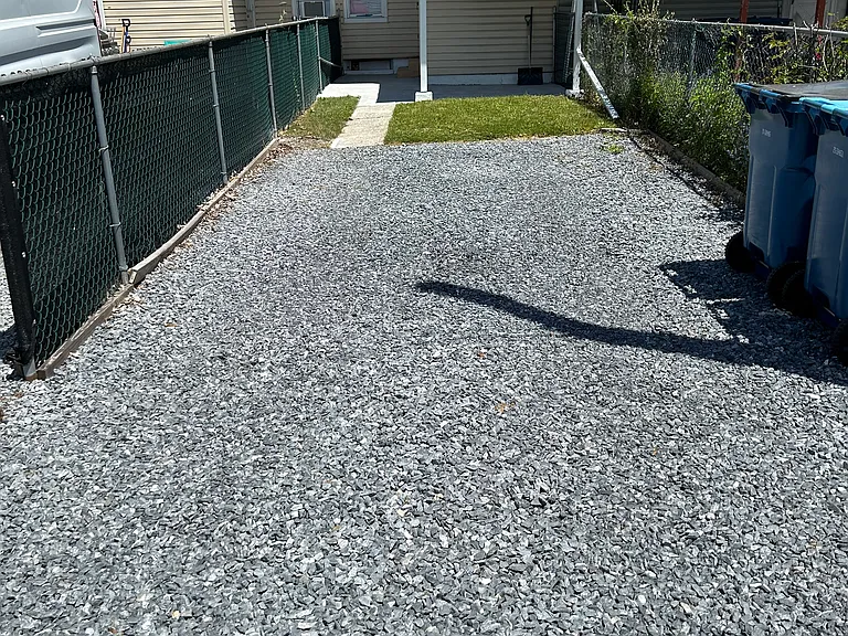 1364 Stewart St — Photo 14